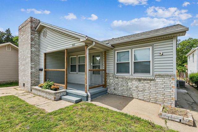 603 N High, El Dorado, KS 67042