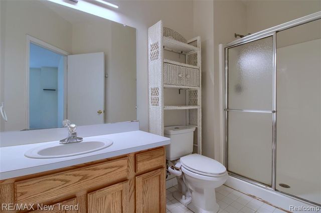 38222 Saratoga Circle, Farmington Hills, MI 48331