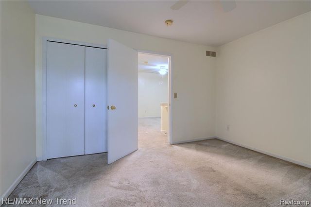 38222 Saratoga Circle, Farmington Hills, MI 48331