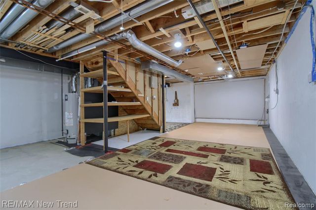 38222 Saratoga Circle, Farmington Hills, MI 48331