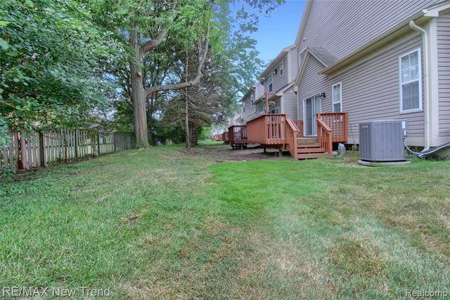 38222 Saratoga Circle, Farmington Hills, MI 48331