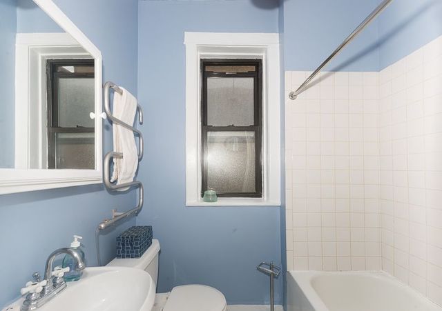 508 Madison Street 2S, Oak Park, IL 60302