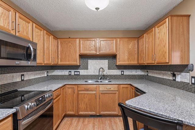 7887 Barrymore Lane, Woodbury, MN 55125