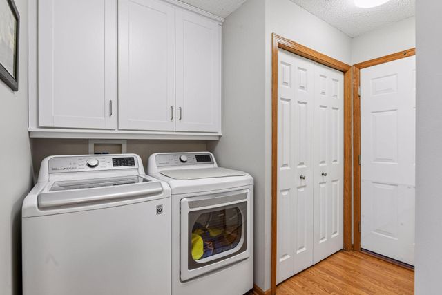 7887 Barrymore Lane, Woodbury, MN 55125