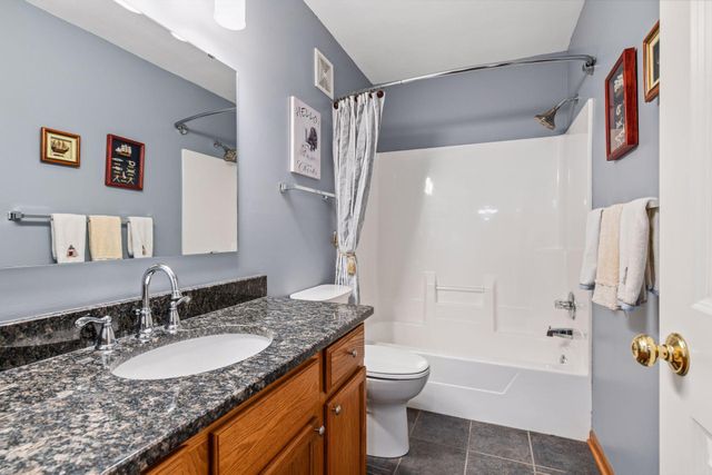 7887 Barrymore Lane, Woodbury, MN 55125