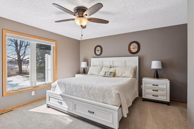 7887 Barrymore Lane, Woodbury, MN 55125