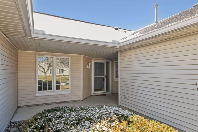 7887 Barrymore Lane, Woodbury, MN 55125