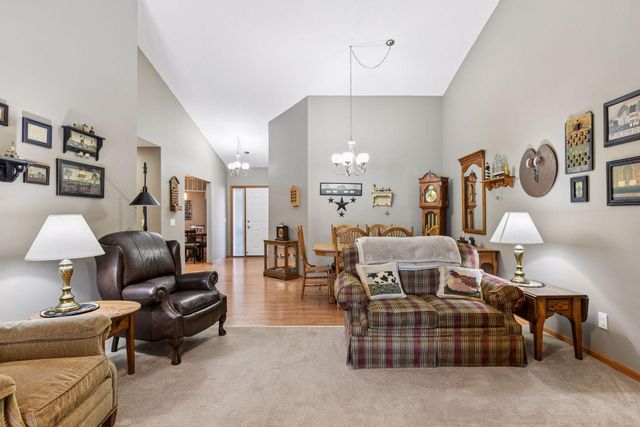 7887 Barrymore Lane, Woodbury, MN 55125