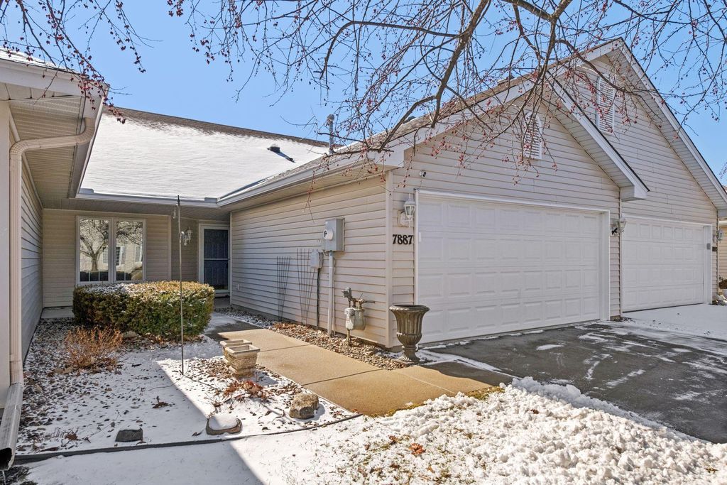 7887 Barrymore Lane, Woodbury, MN 55125