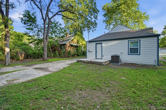 220 W Seneca Street, Tahlequah, OK 74464