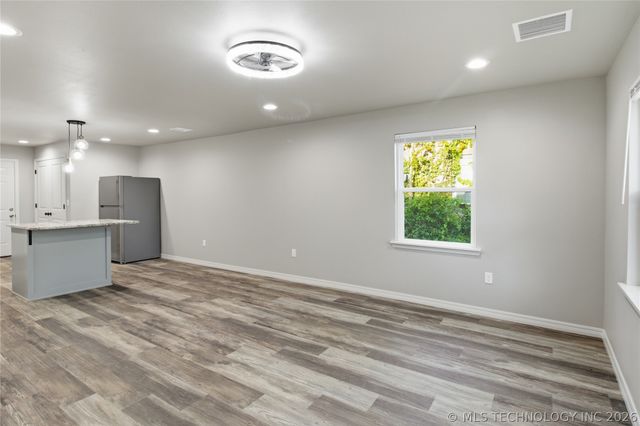 220 W Seneca Street, Tahlequah, OK 74464