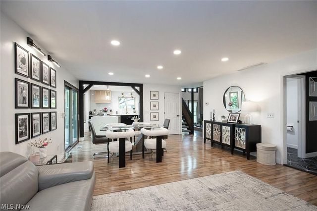 17101 Rabbit Run Drive, Strongsville, OH 44136