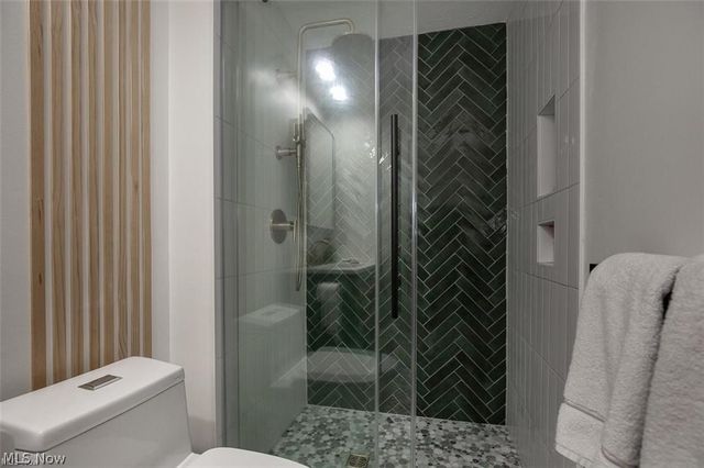 17101 Rabbit Run Drive, Strongsville, OH 44136