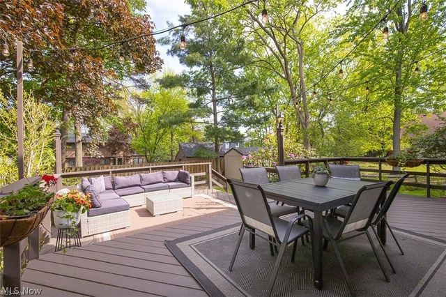 17101 Rabbit Run Drive, Strongsville, OH 44136