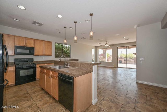 2243 W FIRETHORN Way, Anthem, AZ 85086