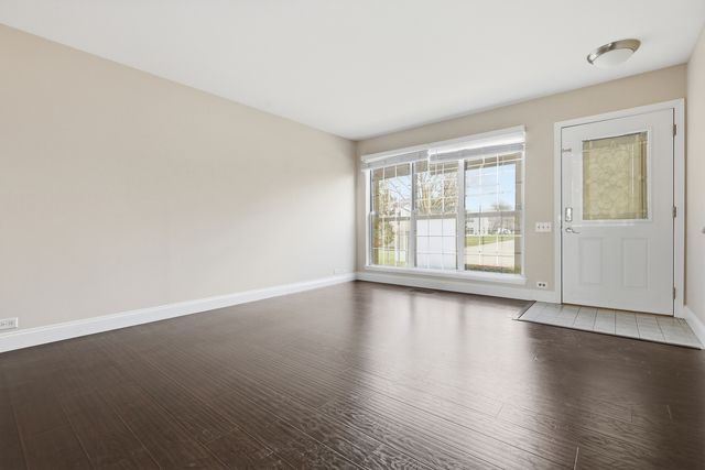 1780 Pebble Beach Circle, Elgin, IL 60123