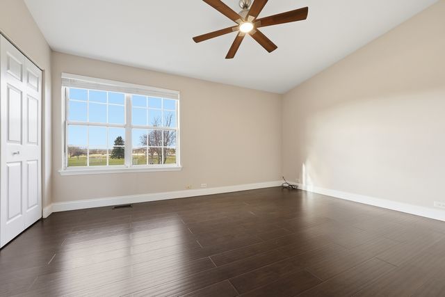 1780 Pebble Beach Circle, Elgin, IL 60123