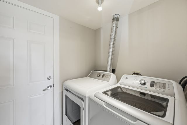 1780 Pebble Beach Circle, Elgin, IL 60123