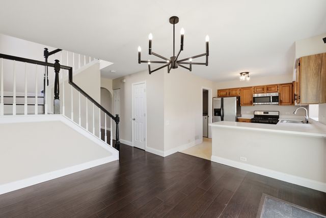 1780 Pebble Beach Circle, Elgin, IL 60123