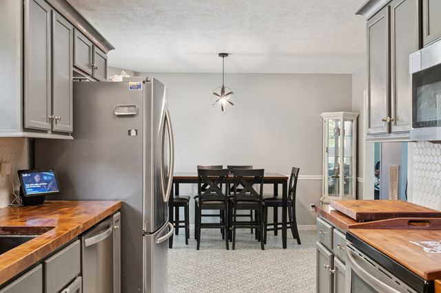 221 Lehman Trl, Murfreesboro, TN 37128