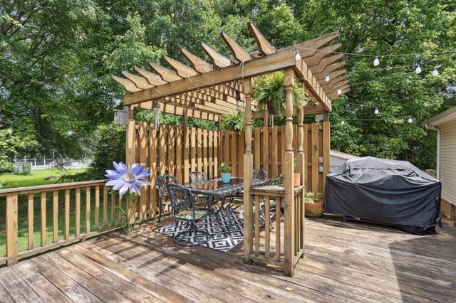 221 Lehman Trl, Murfreesboro, TN 37128