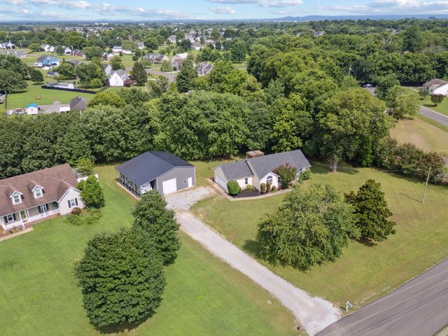 221 Lehman Trl, Murfreesboro, TN 37128