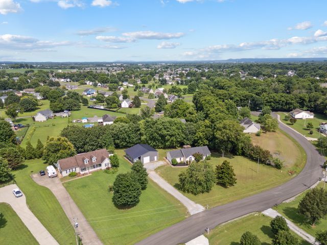 221 Lehman Trl, Murfreesboro, TN 37128