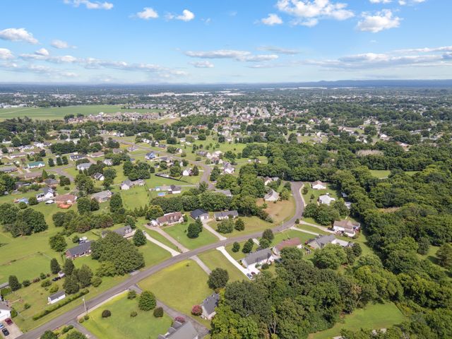 221 Lehman Trl, Murfreesboro, TN 37128