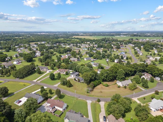 221 Lehman Trl, Murfreesboro, TN 37128
