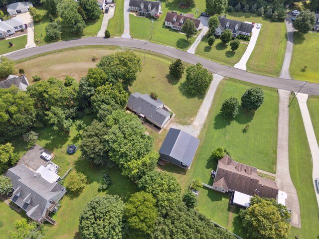 221 Lehman Trl, Murfreesboro, TN 37128