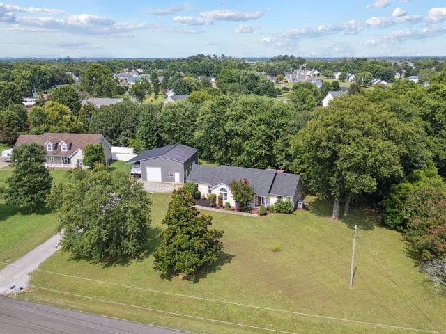 221 Lehman Trl, Murfreesboro, TN 37128
