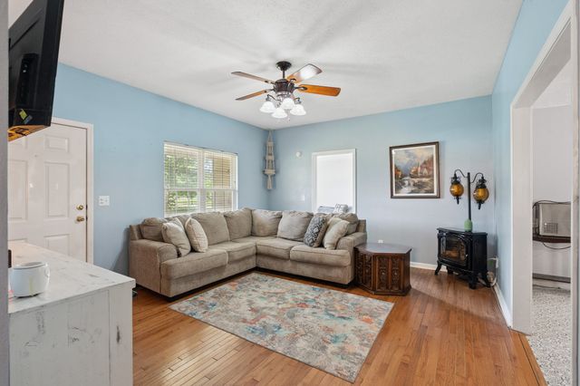 221 Lehman Trl, Murfreesboro, TN 37128