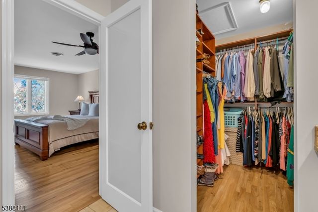 1053 Hillcrest Dr, Branchburg Twp., NJ 08853