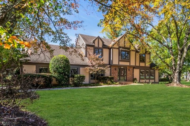 1053 Hillcrest Dr, Branchburg Twp., NJ 08853