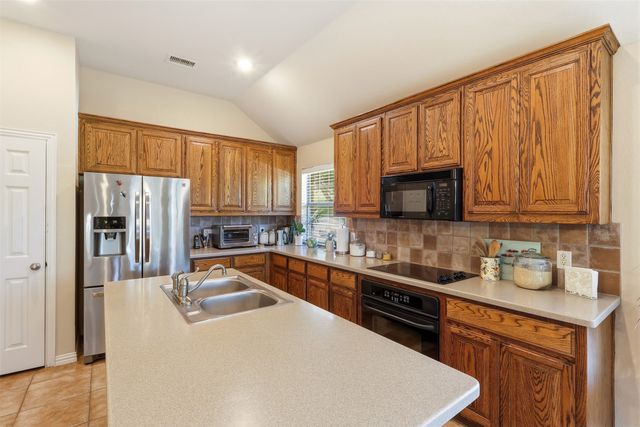 2601 Navasota Drive, Little Elm, TX 75068