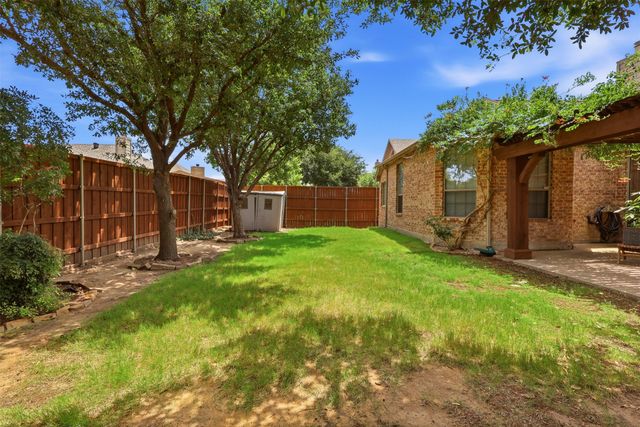 2601 Navasota Drive, Little Elm, TX 75068