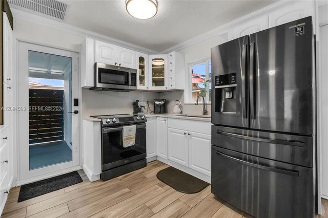 6551 Scott Street, Hollywood, FL 33024