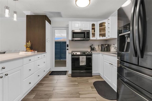 6551 Scott Street, Hollywood, FL 33024