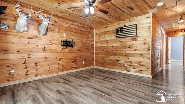 13637 Wright Street, Gibraltar, MI 48173