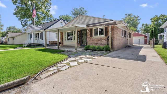 13637 Wright Street, Gibraltar, MI 48173