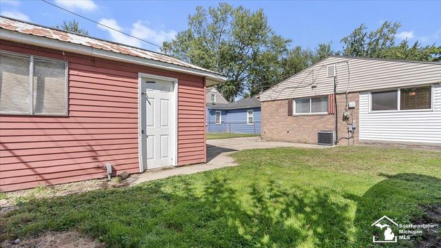 13637 Wright Street, Gibraltar, MI 48173