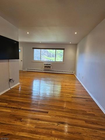 1028 Cricket Ln 1028, Woodbridge Twp., NJ 07095