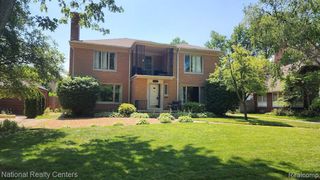 821 Pemberton Road, Grosse Pointe, MI 48230