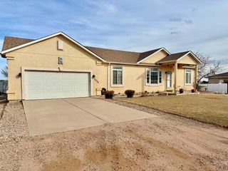 1036 S Los Charros Dr, Pueblo West, CO 81007