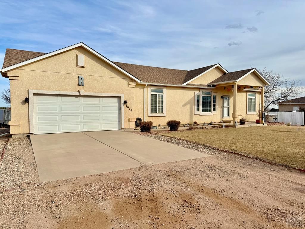 1036 S Los Charros Dr, Pueblo West, CO 81007