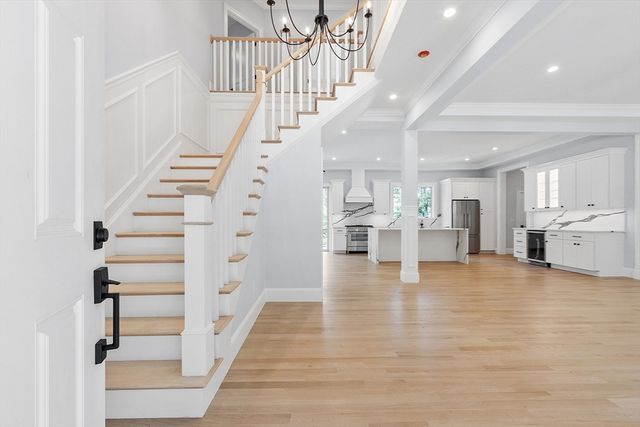 786 Main St, Hudson, MA 01749