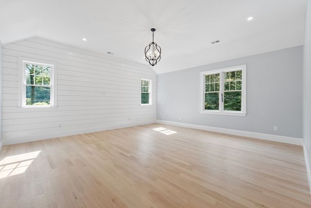 786 Main St, Hudson, MA 01749