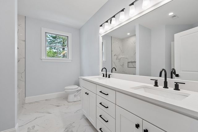 786 Main St, Hudson, MA 01749
