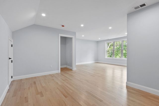 786 Main St, Hudson, MA 01749