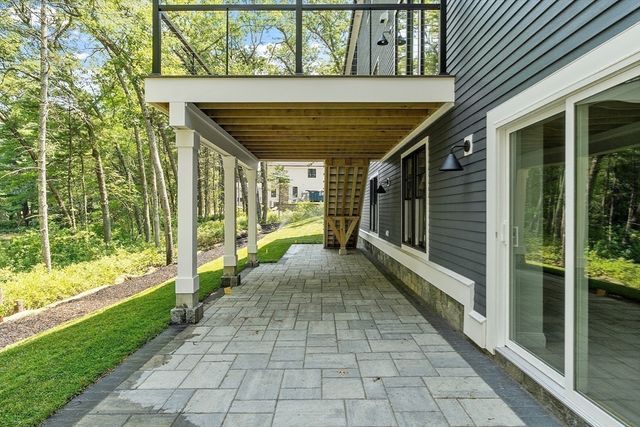 786 Main St, Hudson, MA 01749